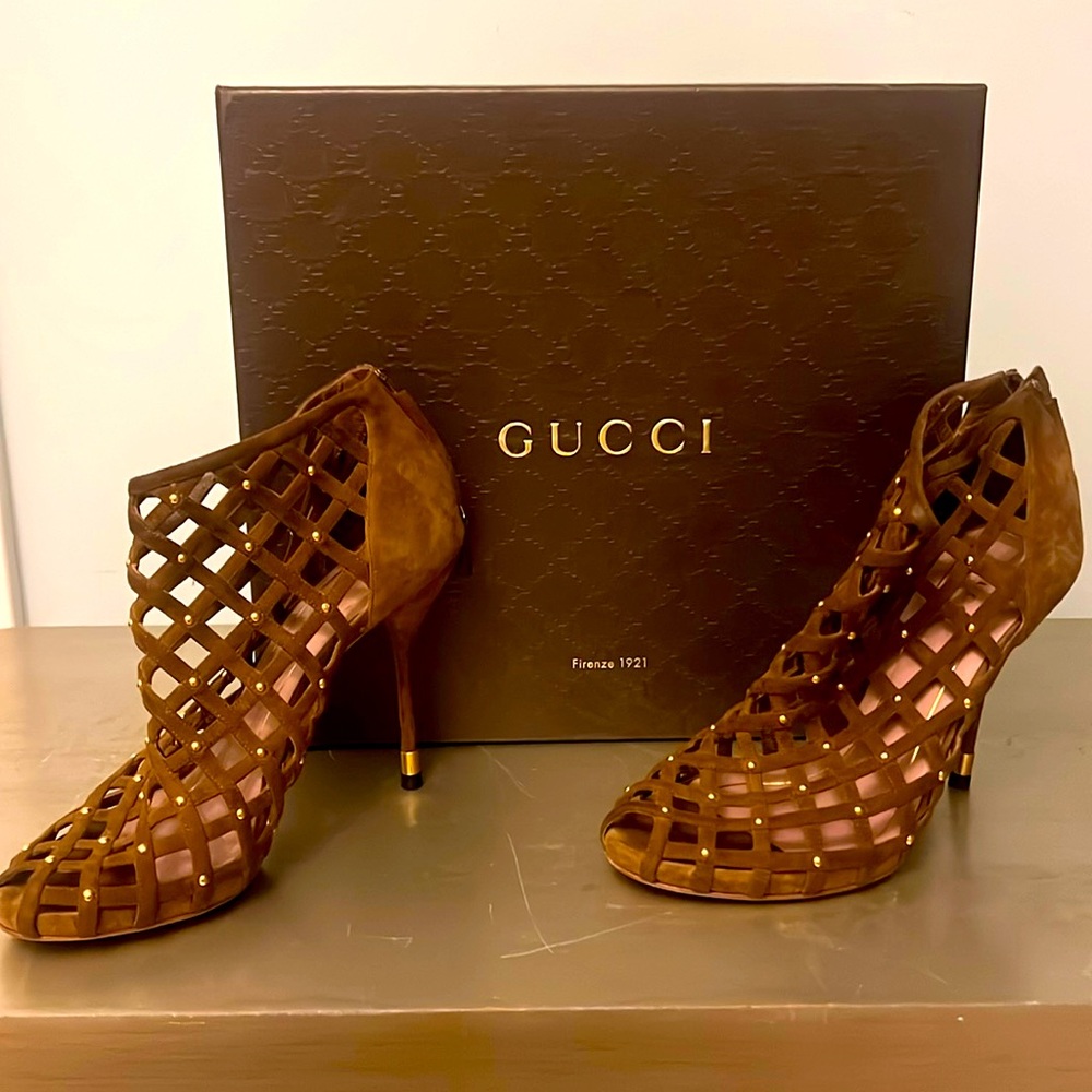 Gucci caged suede shoes